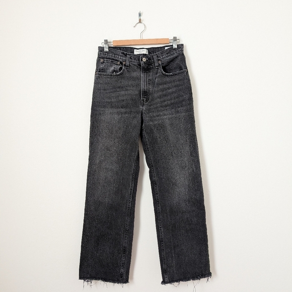 Abercrombie & Fitch Washed Black 90s Relaxed High Rise Cotton Denim Jeans - Picture 2 of 6